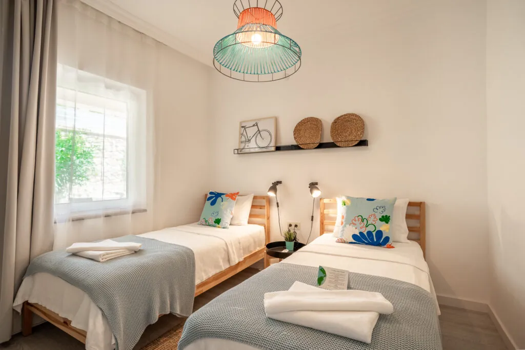 two_bedroom_01